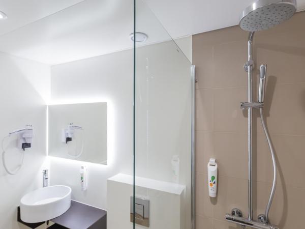 Ibis Styles Lisboa Centro Marquês de Pombal : photo 9 de la chambre chambre standard lit queen-size