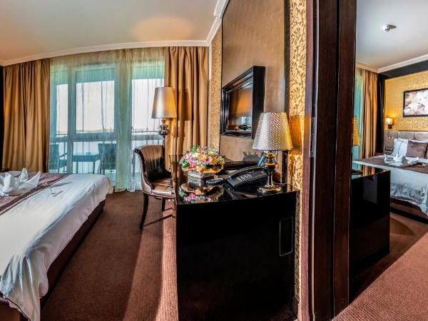 Hotel Délibáb : photo 5 de la chambre chambre familiale avec balcon (2 adultes + 2 enfants)