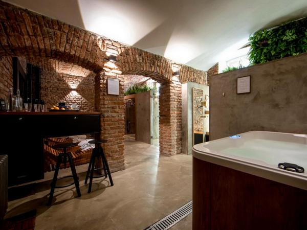 Miss Sophie's New Town & Wellness : photo 5 de la chambre offre spéciale - chambre triple avec session bien-Être