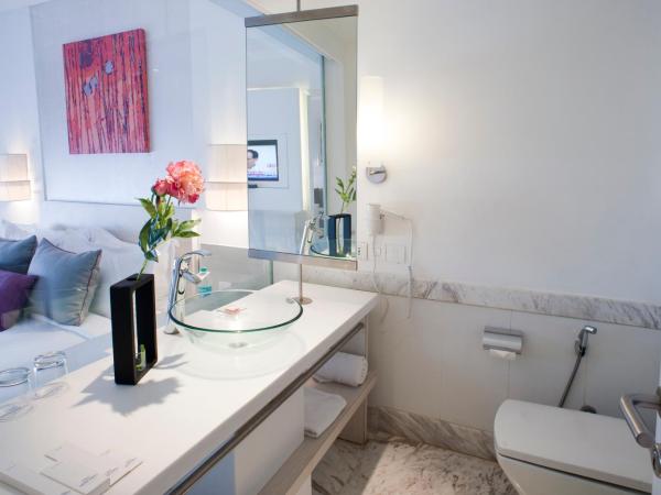 The Ashtan Sarovar Portico : photo 5 de la chambre premium double room with 15% discount on f&b and laundry