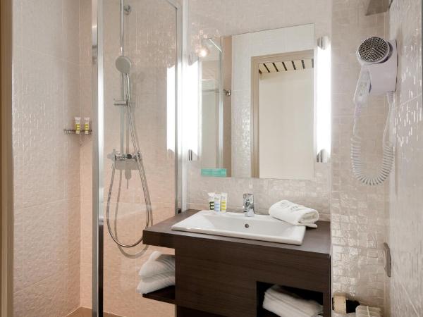 Mercure Vannes Le Port : photo 5 de la chambre chambre privilège avec 1 lit double