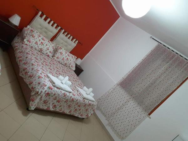 B&B Odeon : photo 4 de la chambre chambre double avec salle de bains commune