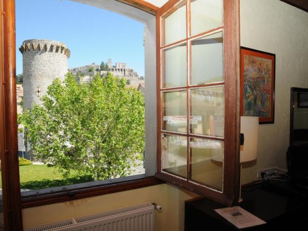 Grand Hôtel du Cours : photo 3 de la chambre chambre double avec douche