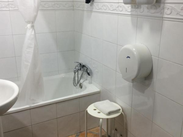 Pensión La Cantarera : photo 5 de la chambre chambre simple avec salle de bains commune