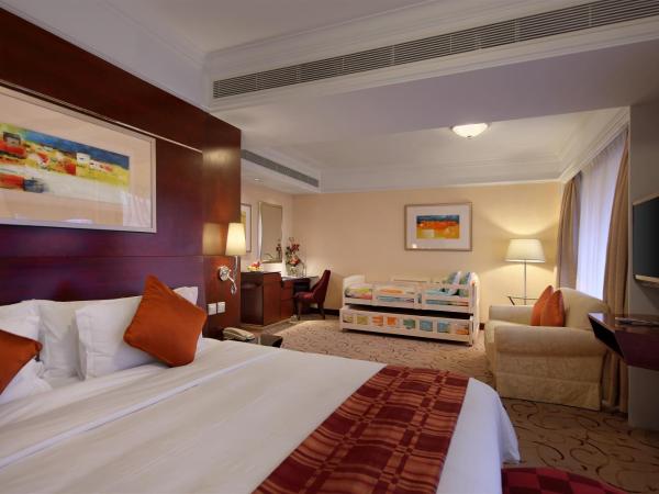 Hotel Royal Macau : photo 1 de la chambre suite familiale royale (2 adultes + 2 enfants) avec 4 petits-déjeuners