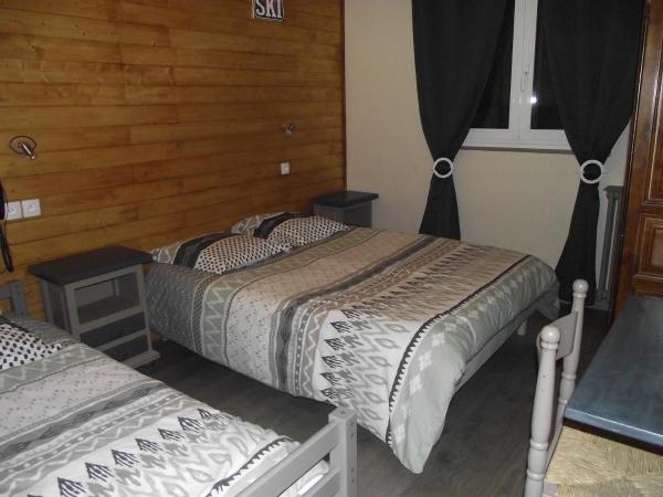 Hotel Valérie : photo 2 de la chambre chambre triple nord - vue sur montagne