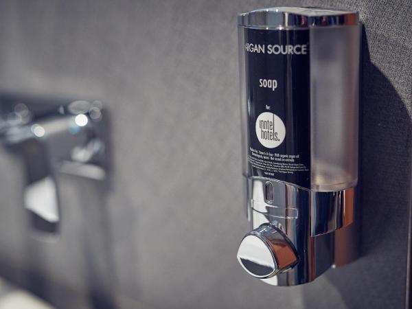 Inntel Hotels Utrecht Centre : photo 5 de la chambre chambre lits jumeaux ville