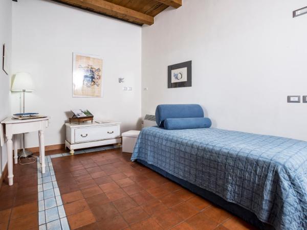 Agriturismo Villa Lupara : photo 2 de la chambre chambre triple standard - vue sur mer