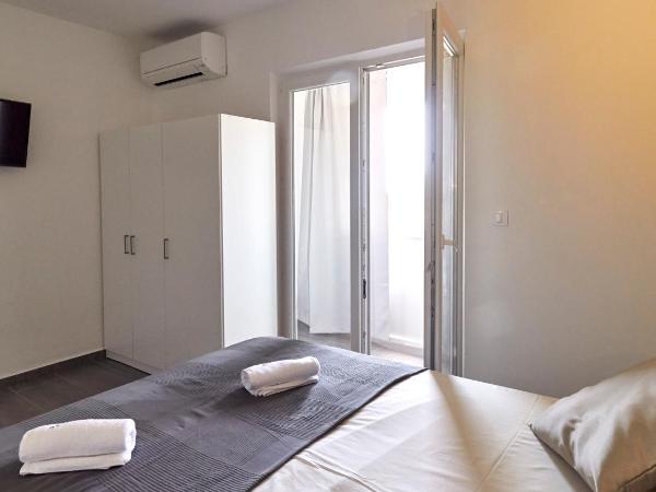 B&B Villa Vela : photo 5 de la chambre chambre double deluxe avec balcon