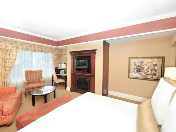 Old Mill Toronto Hotel : photo 1 de la chambre chambre lit king-size