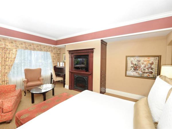 Old Mill Toronto Hotel : photo 4 de la chambre chambre lit king-size