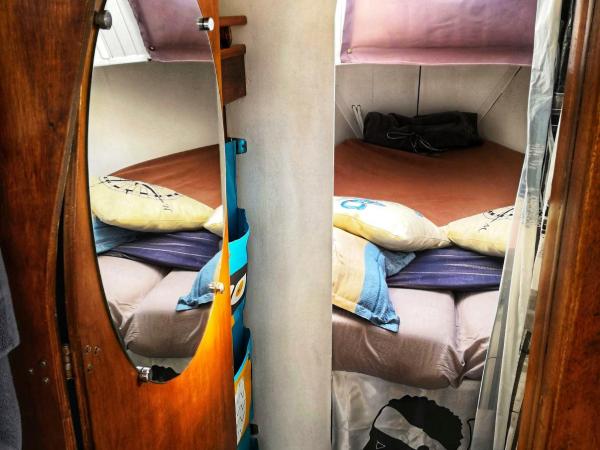 stlocavoile 2, Seuls à bord d un voilier : photo 5 de la chambre cabane