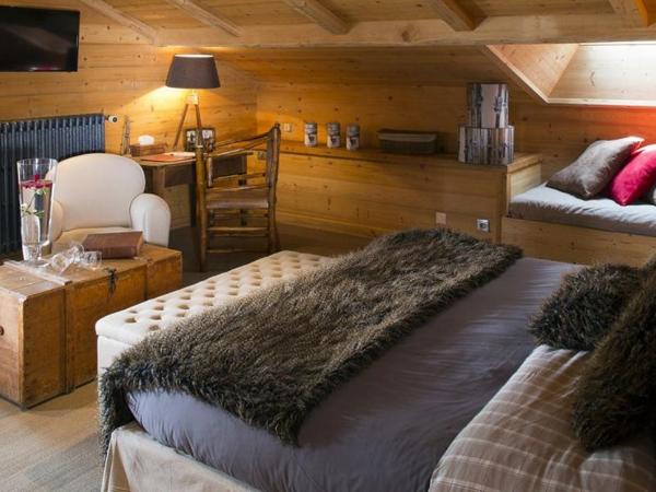 Chalet-Hôtel Les Cimes : photo 3 de la chambre suite avec baignoire spa