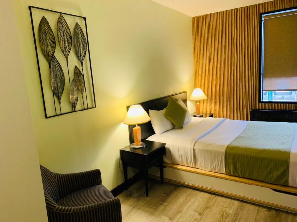 Hotel at the Waldorf : photo 3 de la chambre chambre lit queen-size