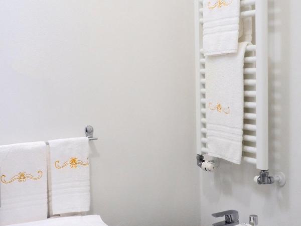 Bergamo Alta Guest House : photo 10 de la chambre chambre double ou lits jumeaux