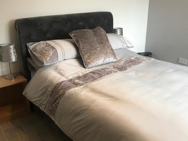 The Bungalow : photo 1 de la chambre chambre double avec salle de bains privative