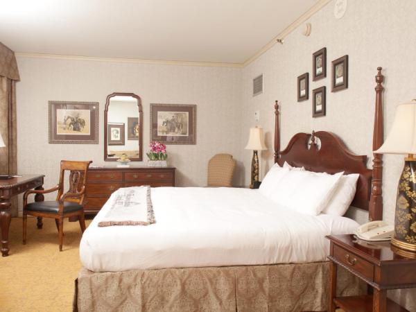 The Brown Hotel : photo 5 de la chambre chambre lit queen-size club