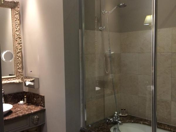 Hôtel Restaurant Spa Le Sauvage : photo 8 de la chambre suite junior avec balcon