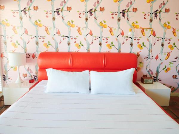 Austin Motel : photo 2 de la chambre chambre lit king-size - vue sur piscine