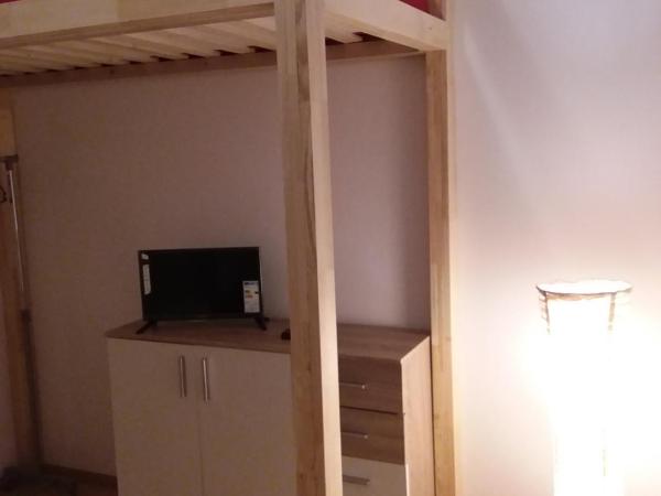 Living in the Box : photo 1 de la chambre petite chambre lits jumeaux