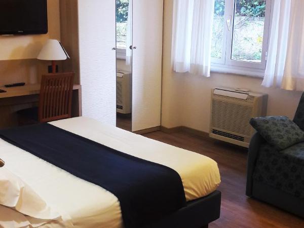 Hotel Esperia : photo 4 de la chambre chambre double ou lits jumeaux Économique avec lit d'appoint