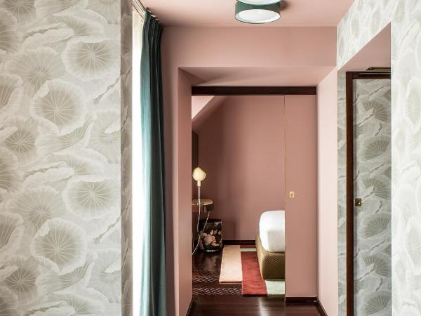 Hôtel du Rond-point des Champs-Élysées - Esprit de France : photo 5 de la chambre suite avec balcon