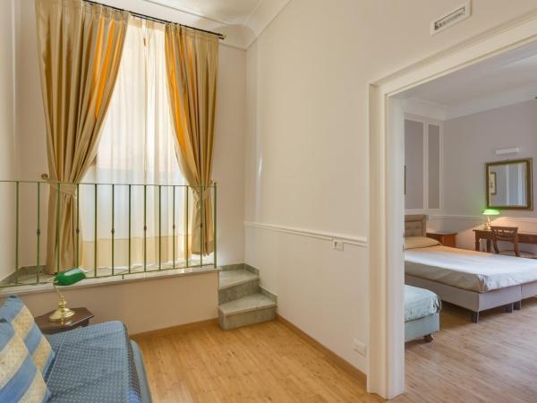 Albergo Chiusarelli : photo 3 de la chambre chambre quadruple