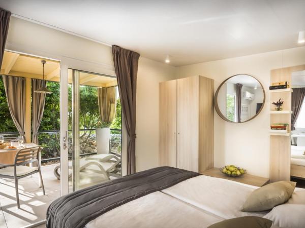 Valamar Camping Krk : photo 6 de la chambre bella vista chalet for 2