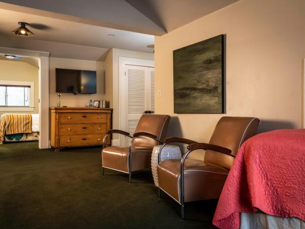 Hotel Broad Ripple : photo 2 de la chambre chambre familiale avec balcon