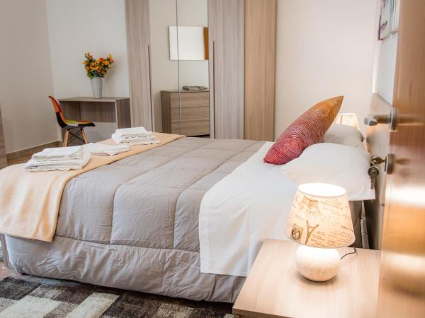 Gabrielli Rooms & Apartments - MARONCELLI : photo 2 de la chambre chambre double avec salle de bains commune