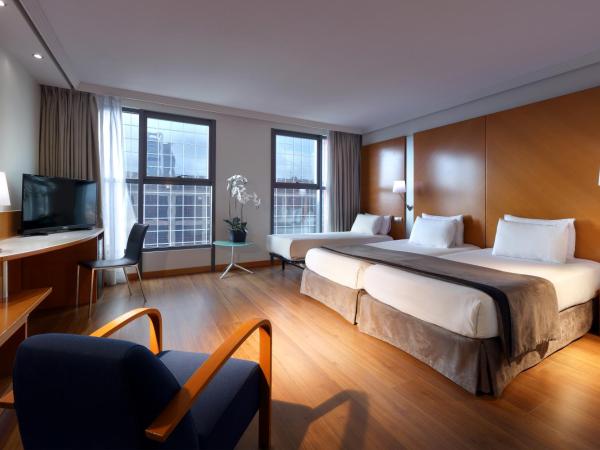 Exe Plaza : photo 1 de la chambre chambre double avec lit d'appoint