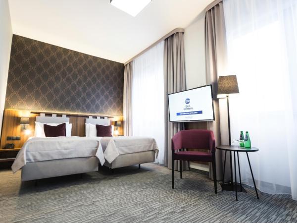 Best Western Hotel Mariacki Katowice : photo 4 de la chambre chambre lits jumeaux standard avec canapé