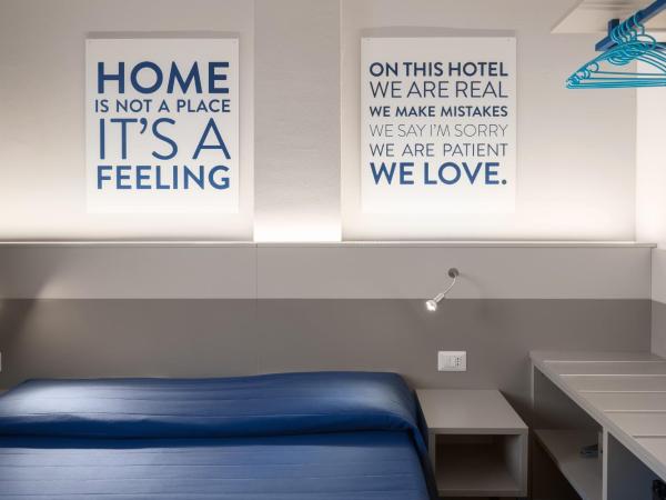 Hotel Martini : photo 10 de la chambre chambre double Économique