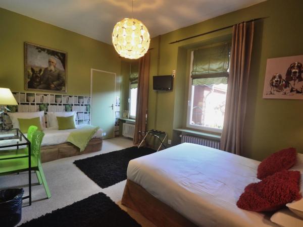 Hôtel Vauban : photo 3 de la chambre chambre familiale