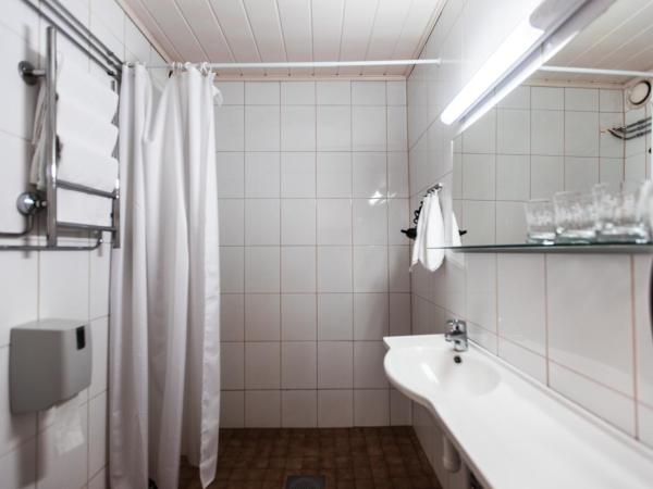 Hotel Aakenus : photo 7 de la chambre chambre triple