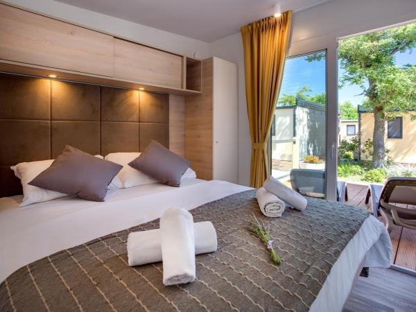 Valamar Camping Ježevac : photo 3 de la chambre lungomare home for 4+2 