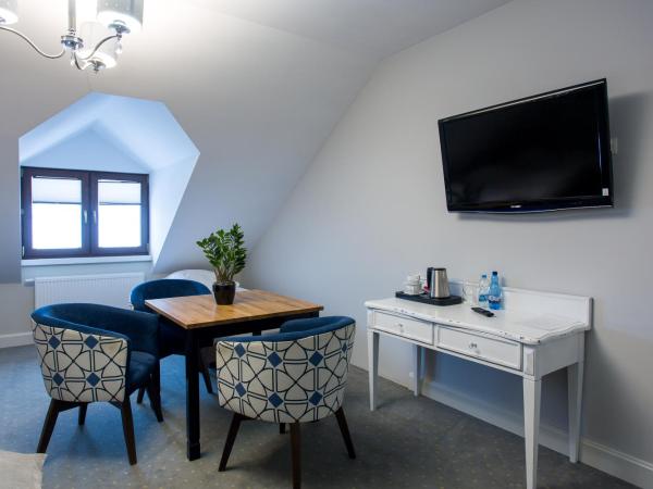 Dworek Jabłonna : photo 2 de la chambre chambre familiale