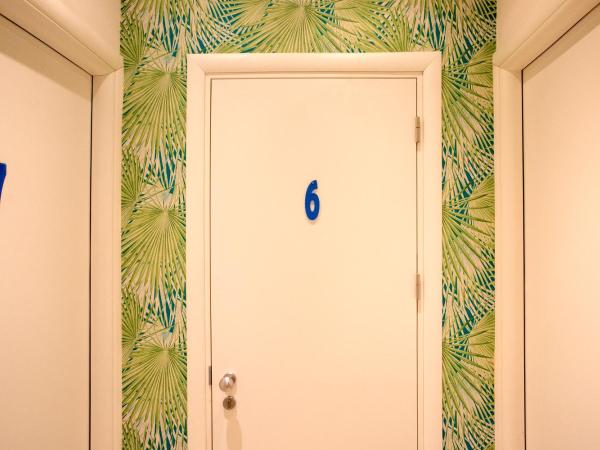 Hotel Bencidormi : photo 6 de la chambre chambre simple avec salle de bains extérieure privative