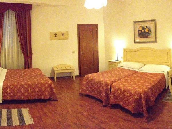 Hotel Umbria : photo 1 de la chambre chambre quadruple