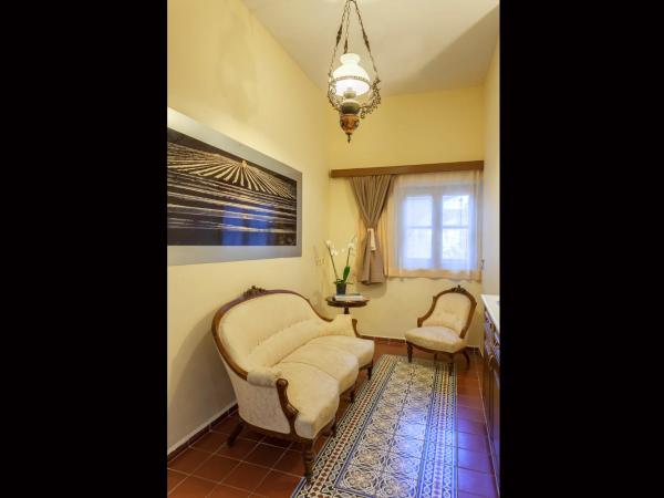 In Camera Art Boutique Hotel : photo 8 de la chambre chambre double deluxe (perles méditerranéennes)