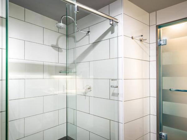 Essence Hotel Carlton : photo 1 de la chambre chambre standard lit queen-size