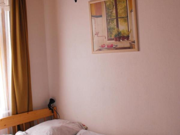 Hungaria Guesthouse : photo 4 de la chambre chambre simple avec salle de bains commune