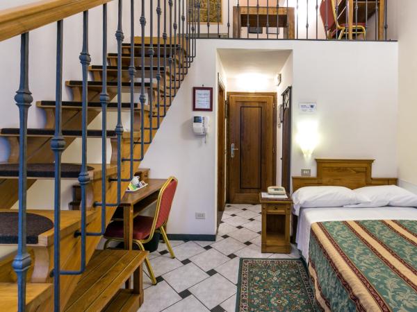 Hotel Collodi Firenze : photo 5 de la chambre chambre double ou lits jumeaux