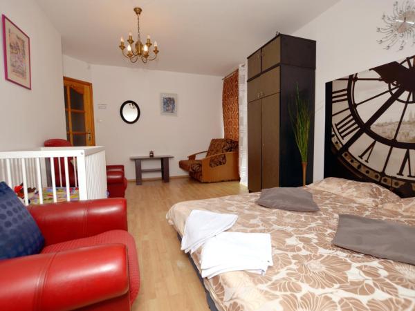 Hostel Madeira : photo 9 de la chambre chambre double avec balcon (3 adultes)