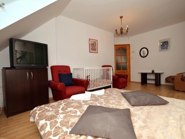 Hostel Madeira : photo 5 de la chambre chambre double avec balcon (3 adultes)