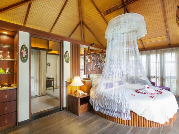 Sanya Yalong Bay Villas & Spa : photo 3 de la chambre villa romantique avec piscine privée