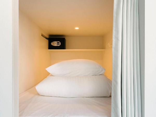 MANGA ART HOTEL, TOKYO : photo 6 de la chambre lit simple dans dortoir pour hommes
