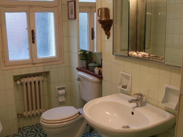 Italy Prestigious Guest House : photo 2 de la chambre chambre double ou lits jumeaux avec salle de bains privative externe