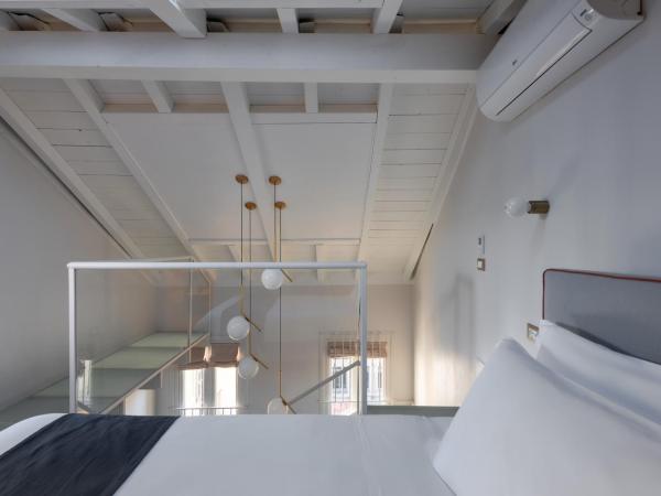 Velvet Grey Boutique Hotel : photo 1 de la chambre chambre quadruple avec terrasse 