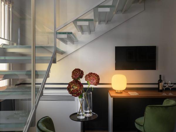 Velvet Grey Boutique Hotel : photo 2 de la chambre chambre quadruple avec terrasse 